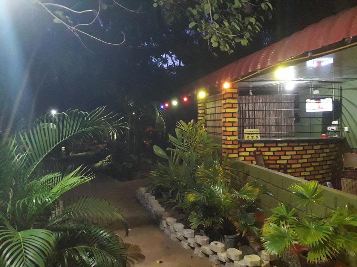 Naaval Beach Villa & Rooms Batticaloa Luaran gambar