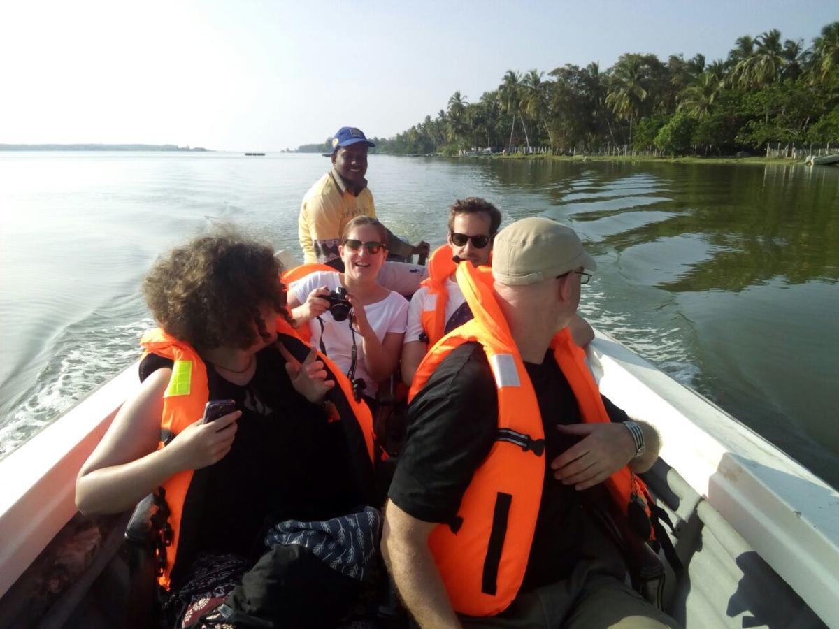 Naaval Beach Villa & Rooms Batticaloa Luaran gambar